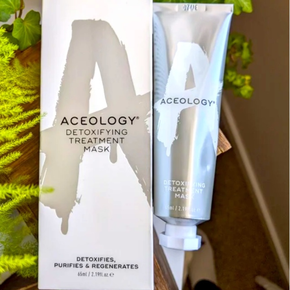 ACEOLOGY DETOXIFYING TREATMENT MASK